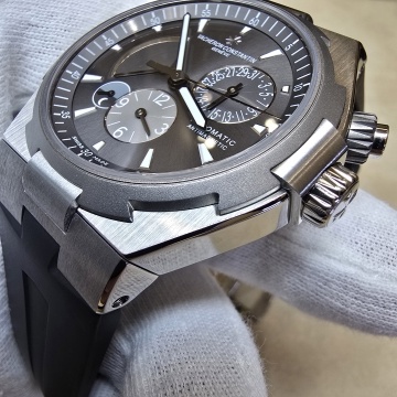 Vacheron Constantin Overseas 42mm